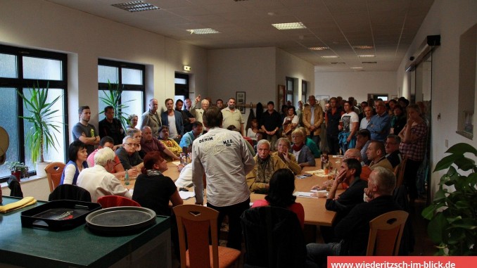 Treffen Wiederitzscher Bürger zur geplanten Auffangeinrichtung im ehemaligen BW-Krankenhaus.
