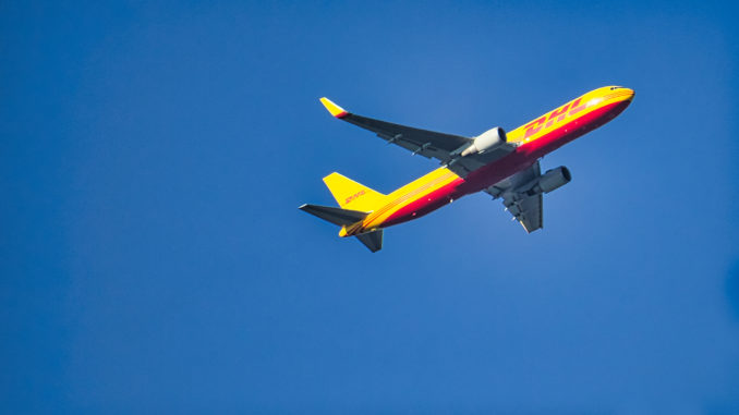 DHL Flieger beim Start